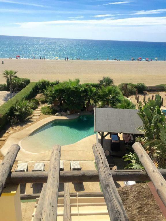 Villa En Primera Linea مْبيرا المظهر الخارجي الصورة
